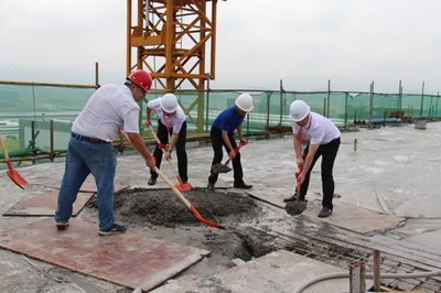 四川天府江东科技特种光纤项目封顶大吉 建筑科技赋能产业升级